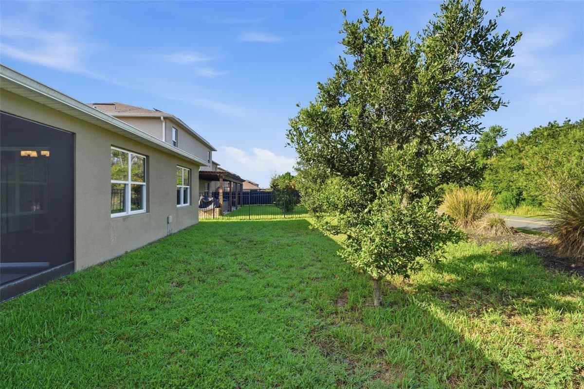 895 LAZIO CIRCLE — photo 39 of 45