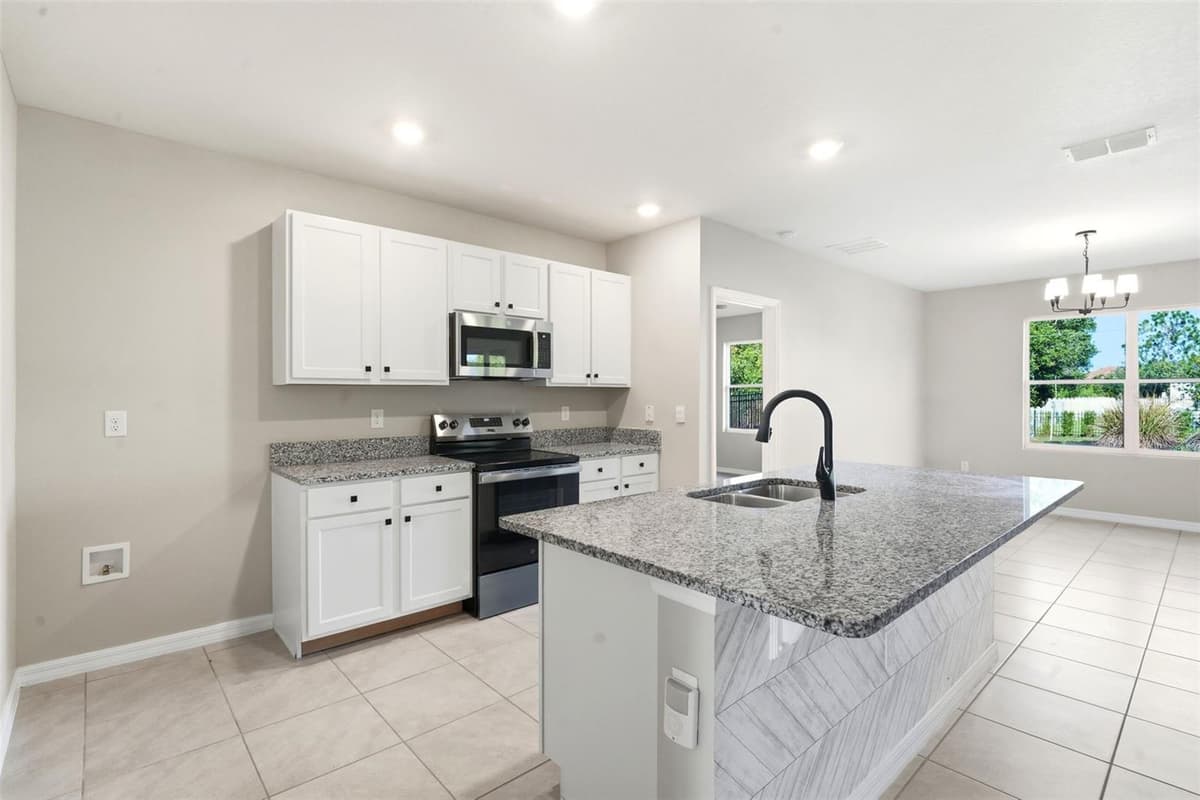 895 LAZIO CIRCLE — photo 9 of 45