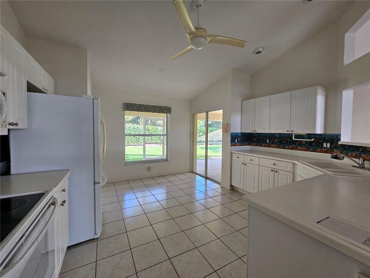 6628 DEERING CIRCLE — photo 9 of 20