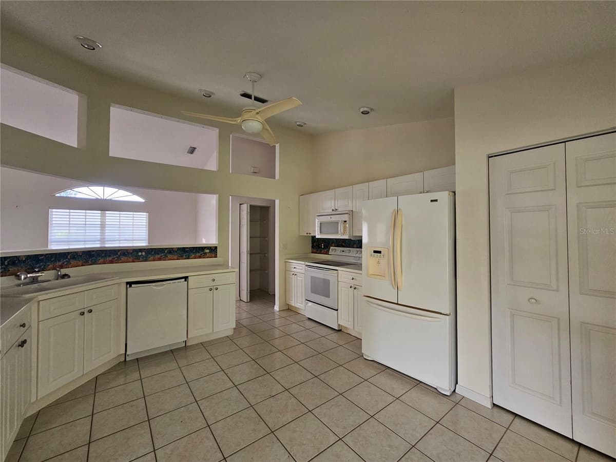 6628 DEERING CIRCLE — photo 7 of 20