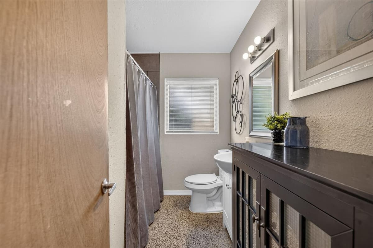 224 PIERCE AVENUE — photo 19 of 31