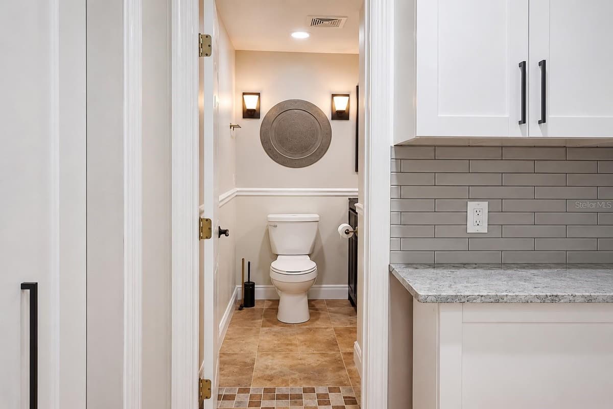 2232 SELKIRK STREET — photo 5 of 5
