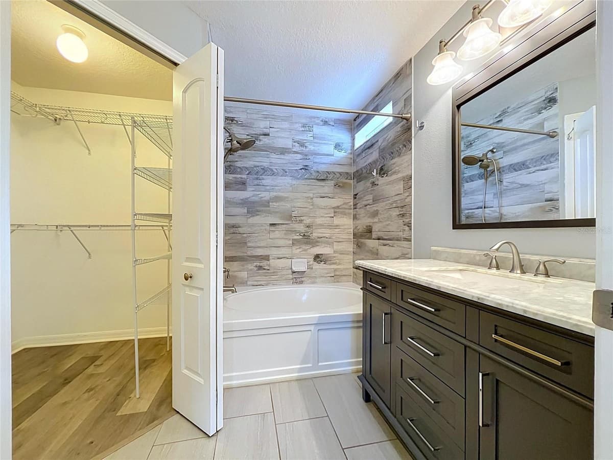 5003 PRAIRIE VIEW WAY — photo 5 of 78