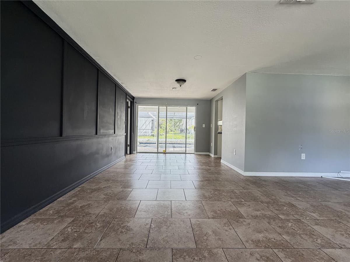 12407 WEATHERSTONE ROW — photo 7 of 29