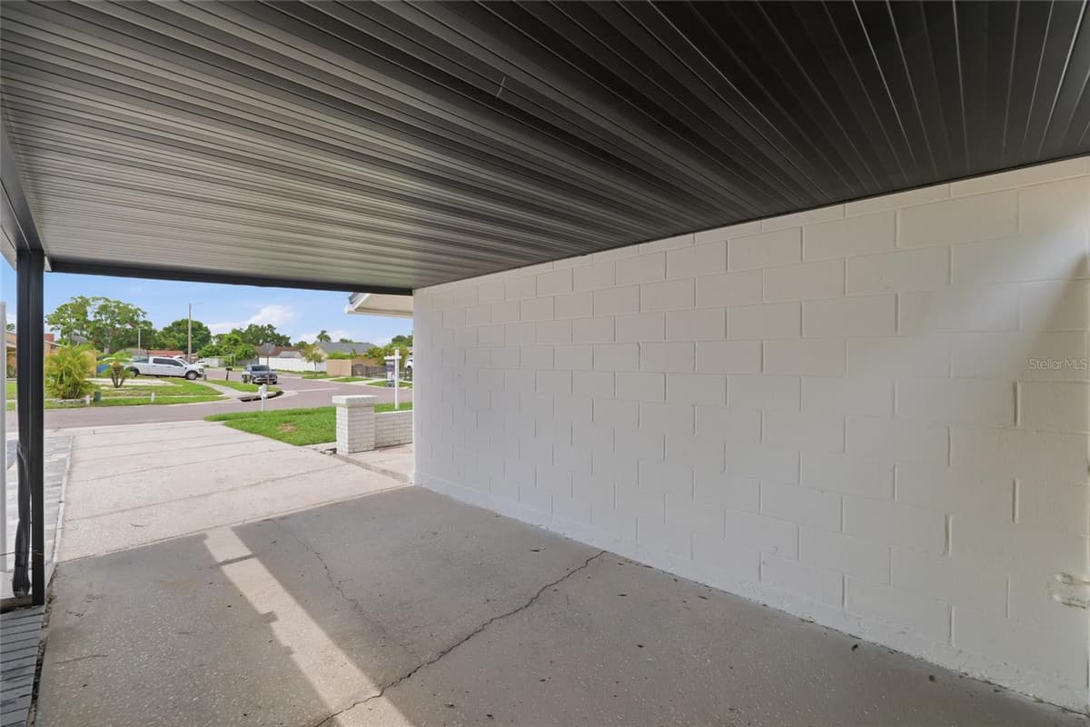 8602 BRIAR GROVE CIR — photo 16 of 26
