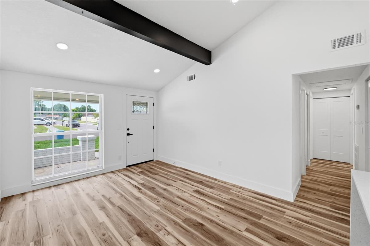 8602 BRIAR GROVE CIR — photo 10 of 26
