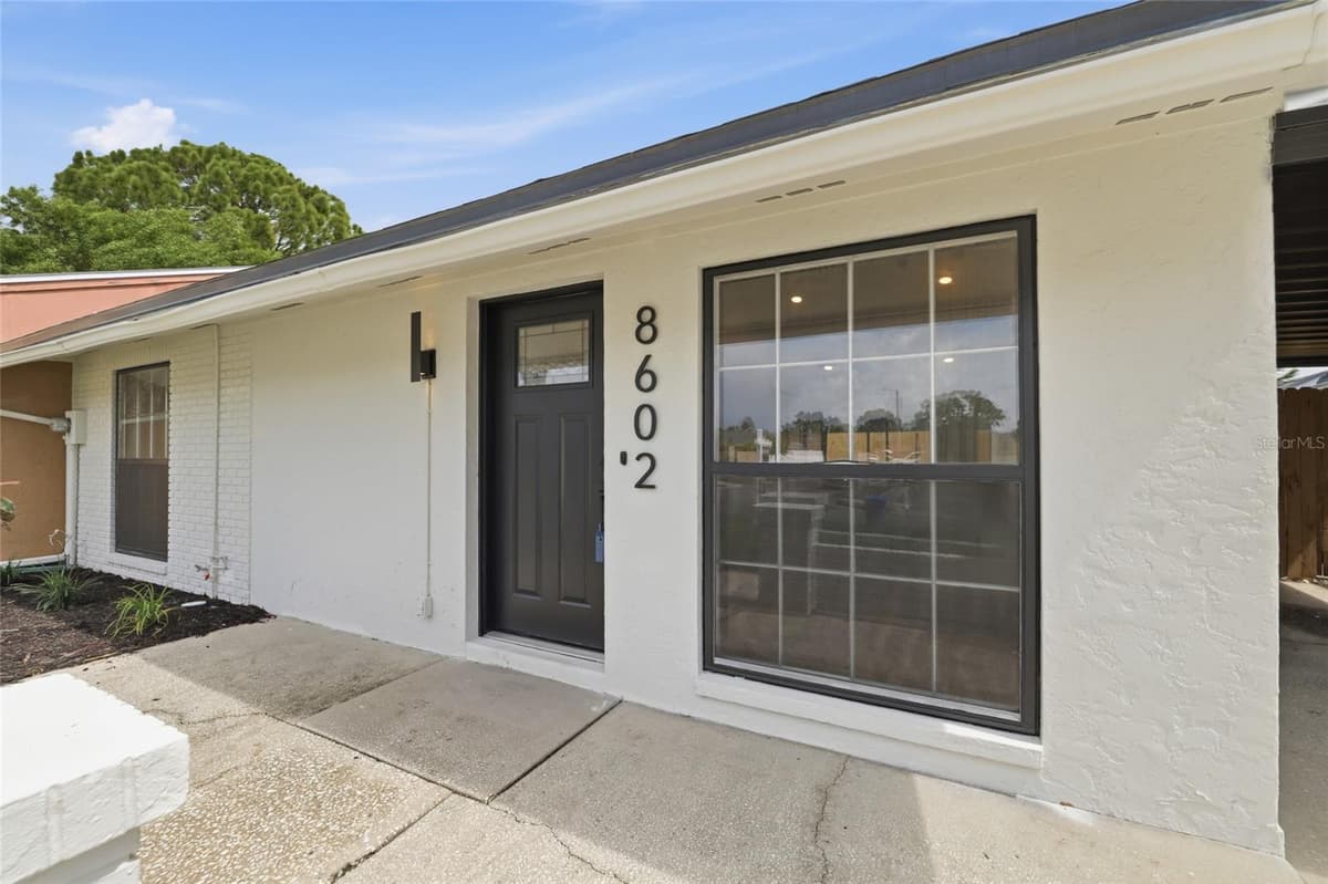 8602 BRIAR GROVE CIR — photo 1 of 26