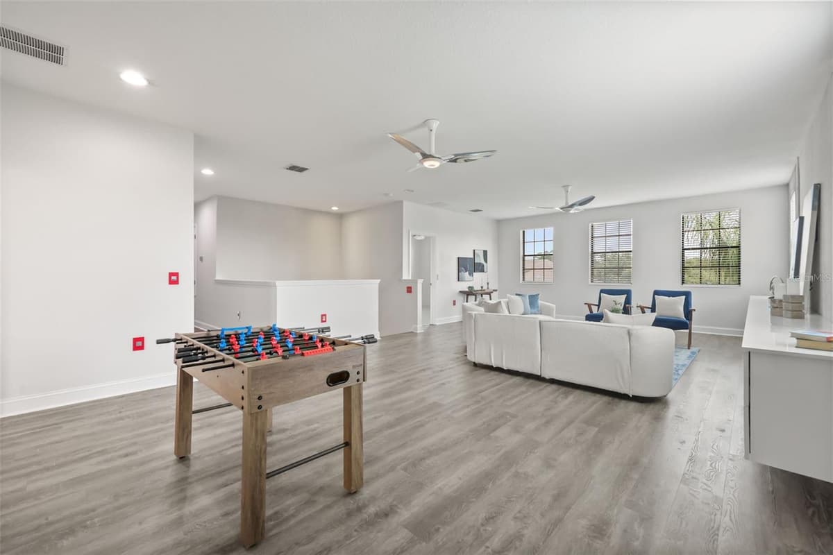 17112 GUILFORD COURT — photo 7 of 33