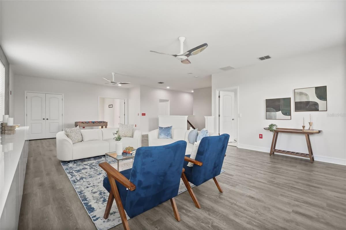 17112 GUILFORD COURT — photo 6 of 33