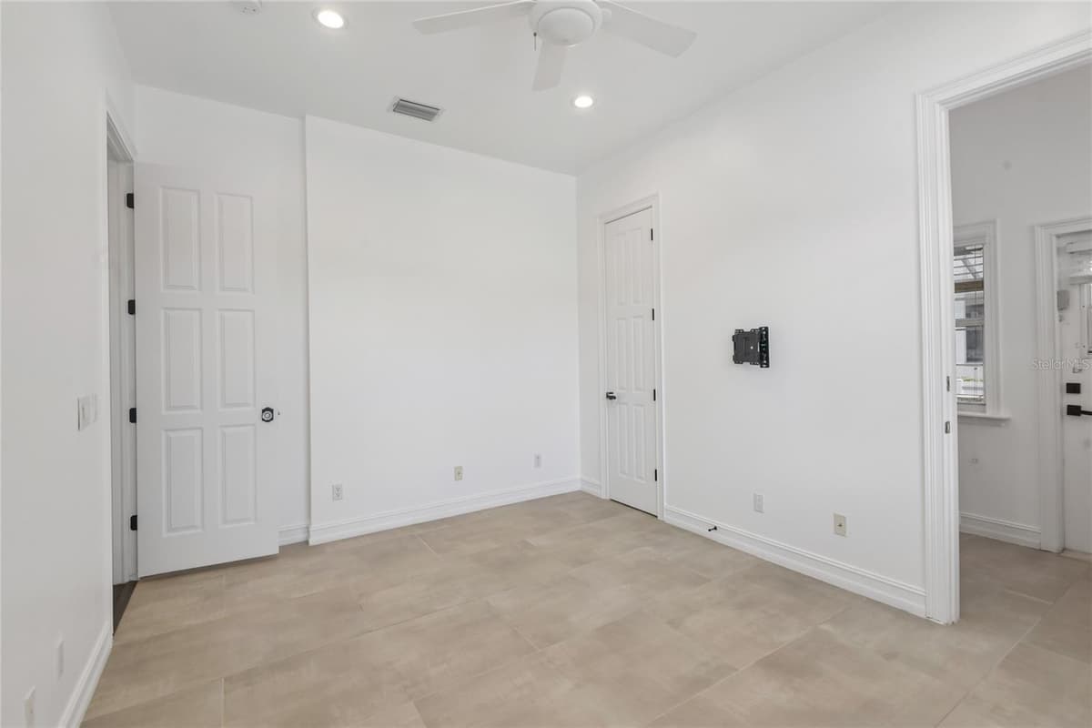 5105 NEPTUNE WAY — photo 31 of 60