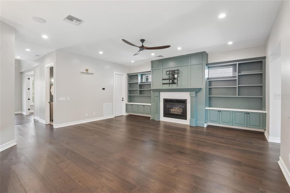 5105 NEPTUNE WAY — photo 4 of 60