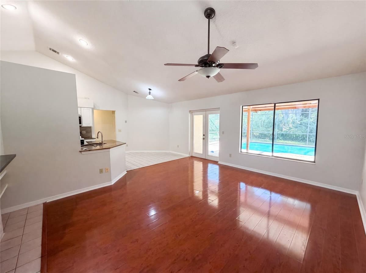 332 SPRUCEWOOD ROAD — photo 14 of 18