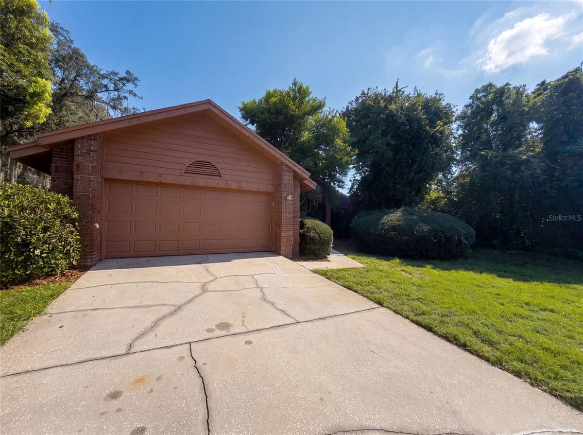 332 SPRUCEWOOD ROAD — photo 17 of 18