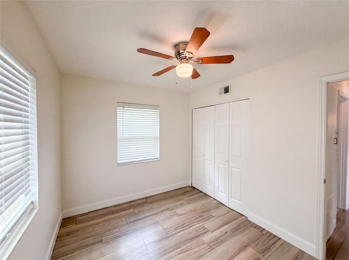 2242 DANA DRIVE — photo 11 of 18