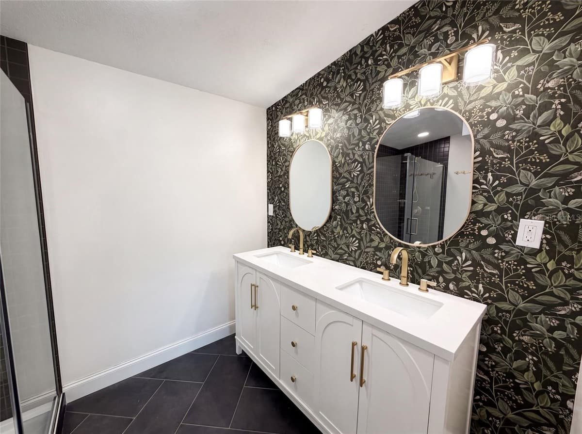 2242 DANA DRIVE — photo 13 of 18