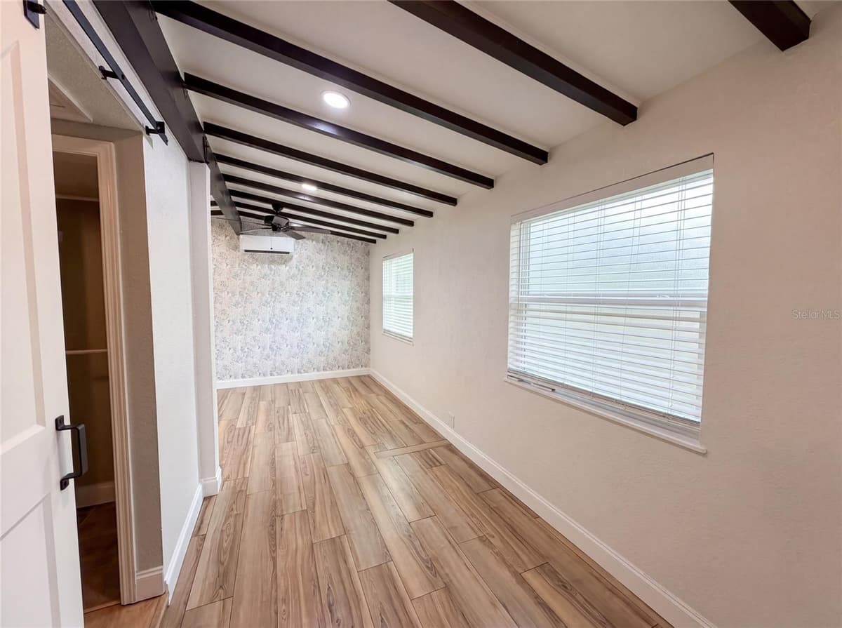 2242 DANA DRIVE — photo 15 of 18