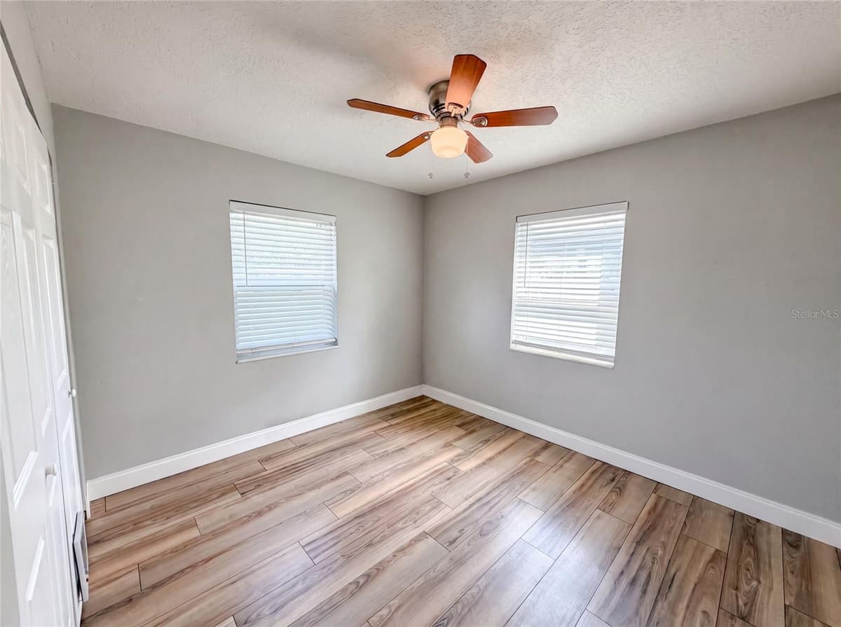 2242 DANA DRIVE — photo 4 of 18