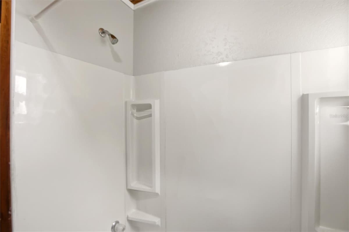 836 LAKE JUNE ROAD — photo 18 of 35