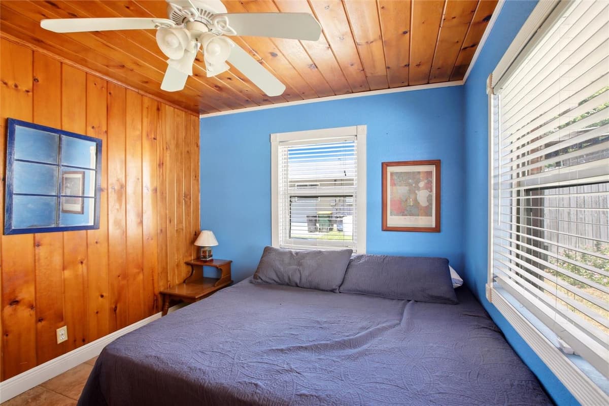 836 LAKE JUNE ROAD — photo 15 of 35
