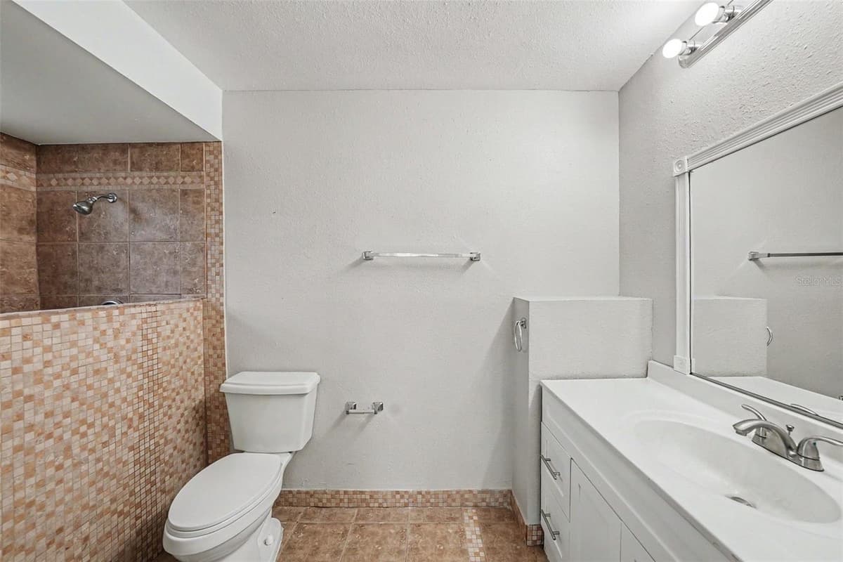 8009 PAGODA DRIVE — photo 9 of 16