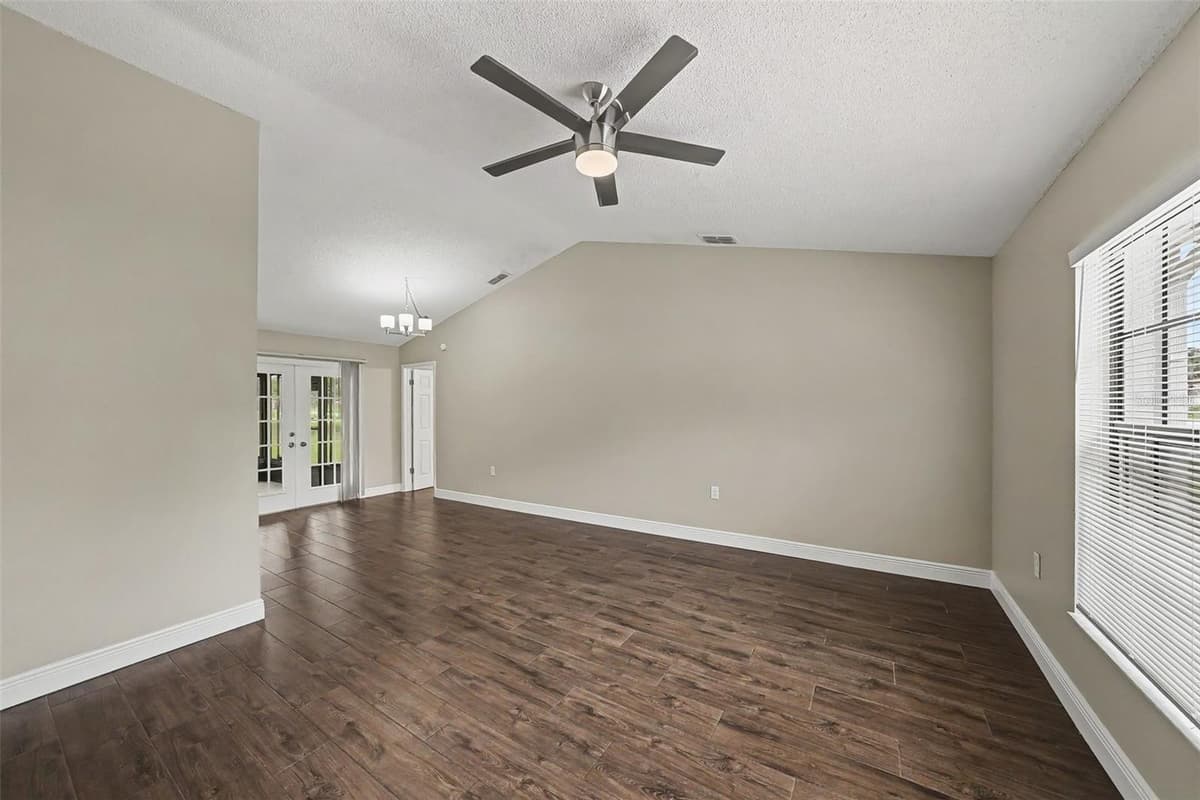 8009 PAGODA DRIVE — photo 2 of 16
