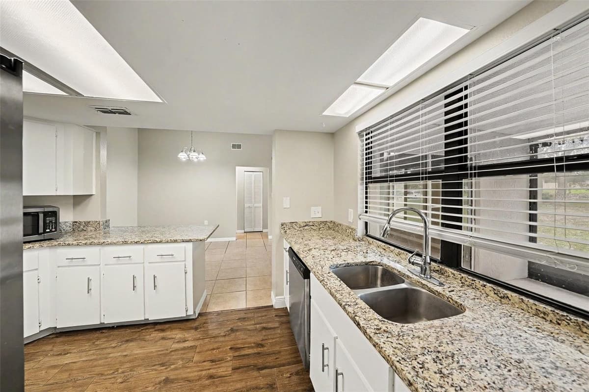 8009 PAGODA DRIVE — photo 7 of 16