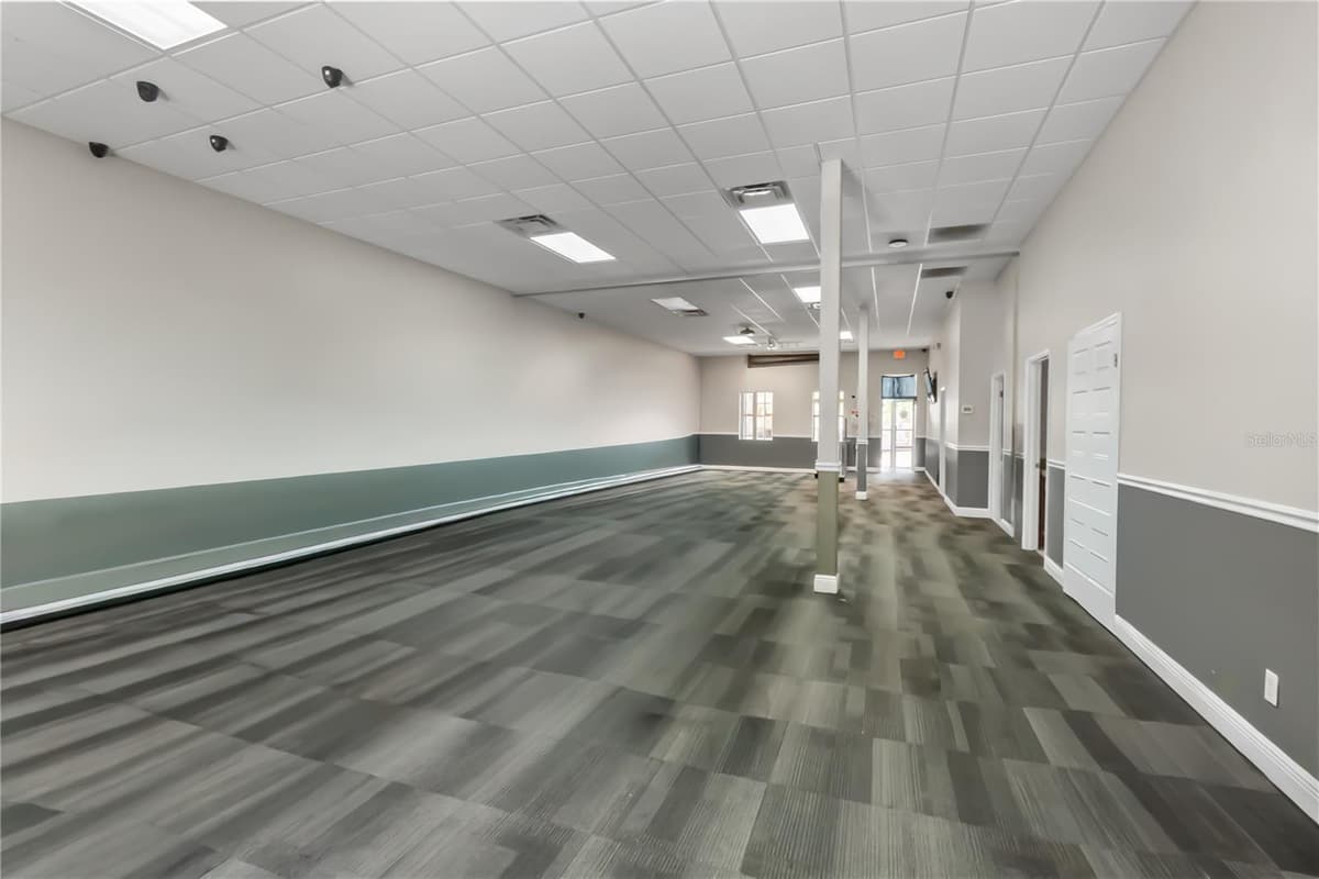 301 TUBB STREET — photo 12 of 19