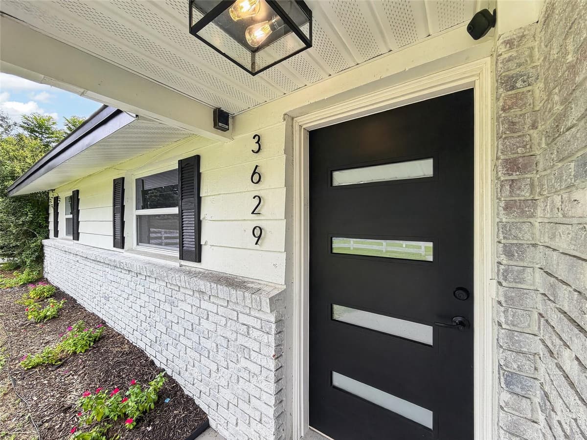 3629 CRYSTAL LAKE DRIVE — photo 4 of 45
