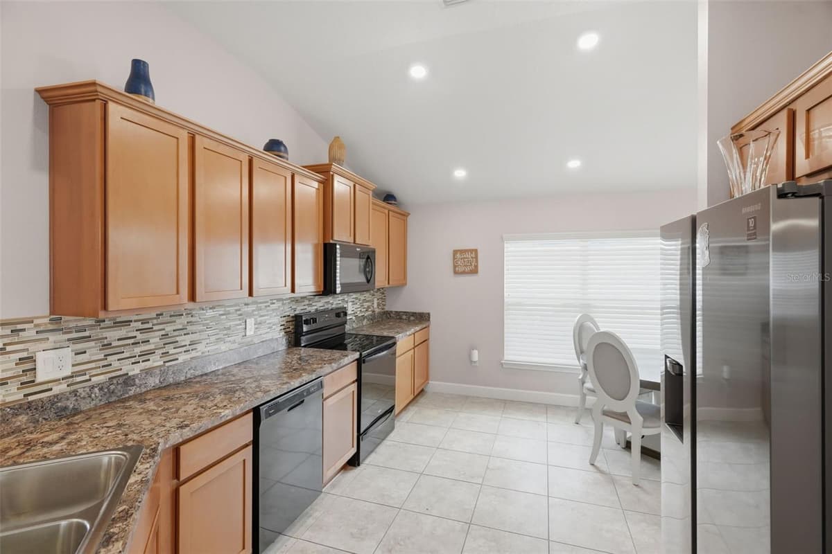 14449 POTTERTON CIRCLE — photo 6 of 49