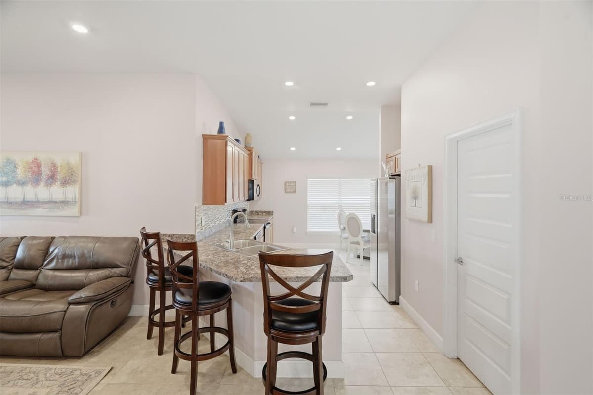 14449 POTTERTON CIRCLE — photo 3 of 49