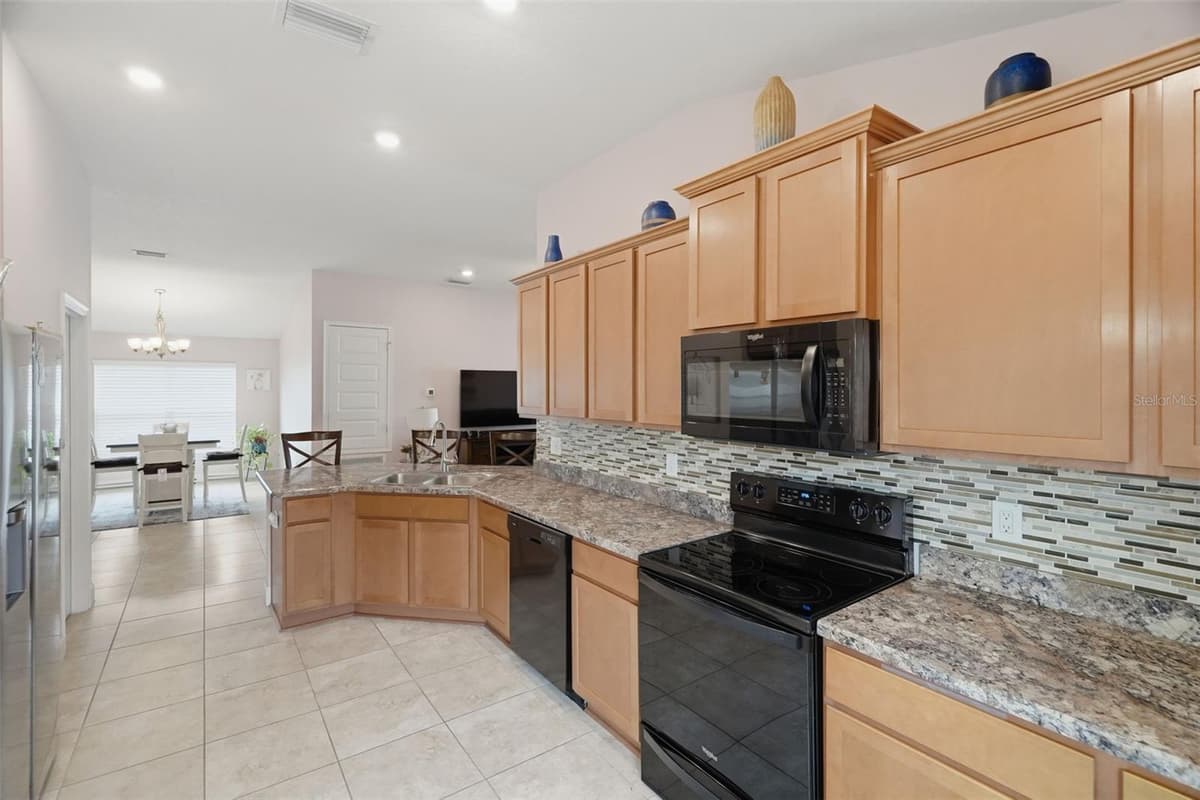 14449 POTTERTON CIRCLE — photo 5 of 49