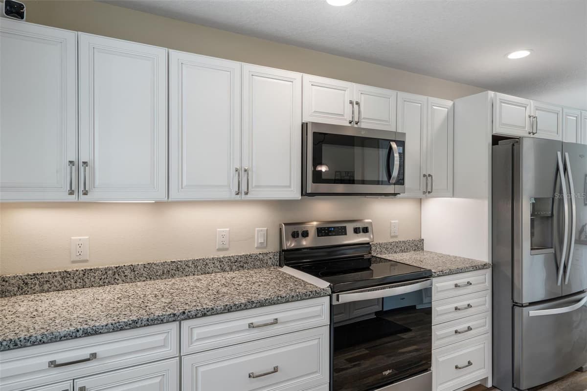 2224 MERION COURT — photo 18 of 76