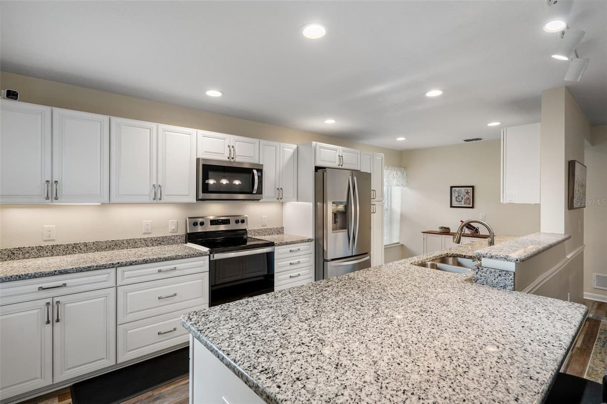 2224 MERION COURT — photo 15 of 76