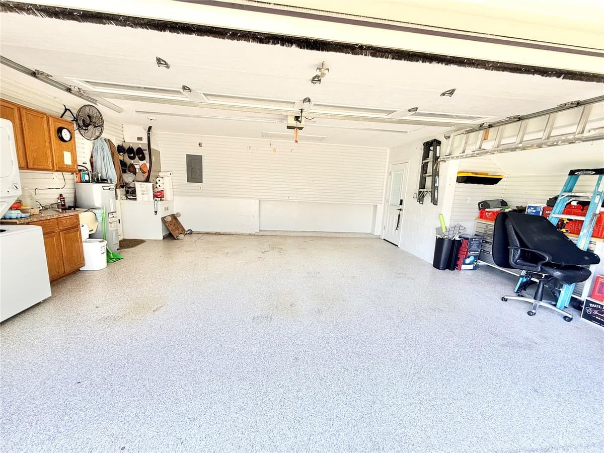 305 DELAWARE STREET — photo 43 of 63
