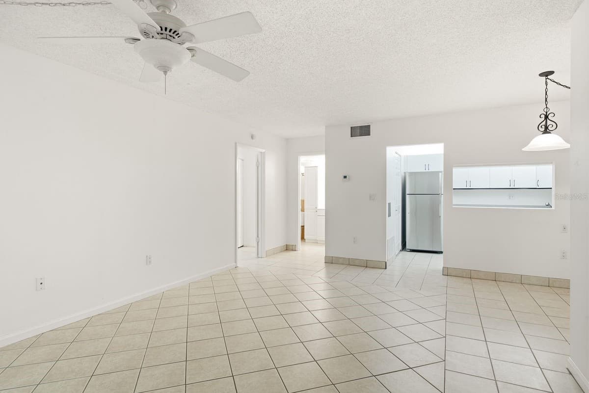 1204 PINE RIDGE CIRCLE — photo 7 of 31