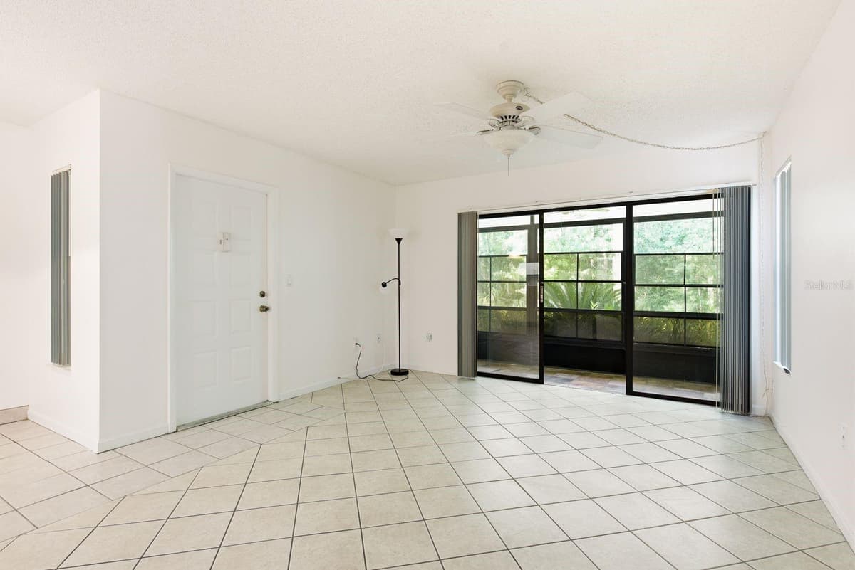 1204 PINE RIDGE CIRCLE — photo 4 of 31