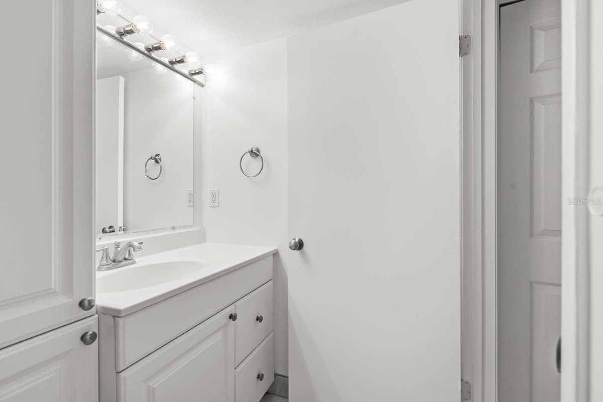 1204 PINE RIDGE CIRCLE — photo 19 of 31