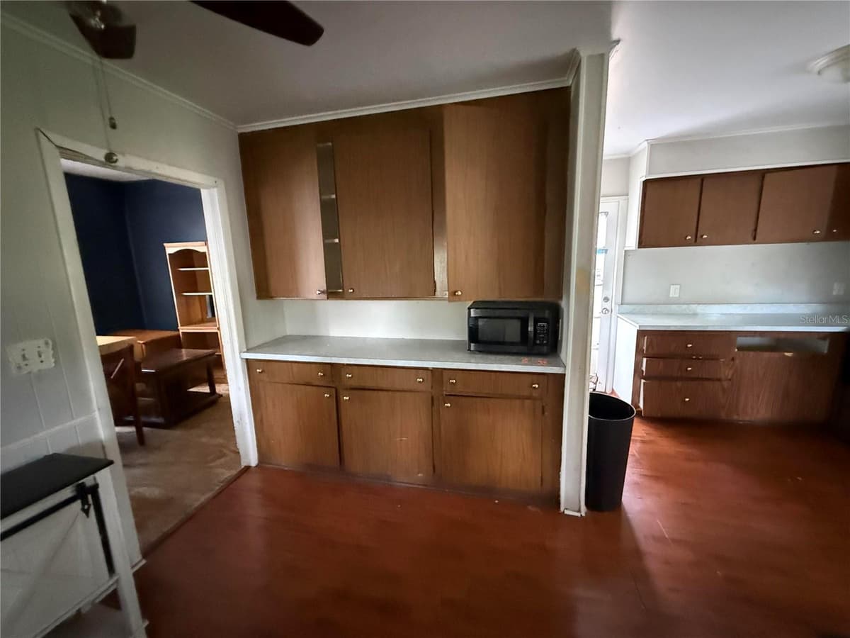 4500 18TH AVENUE — photo 13 of 41