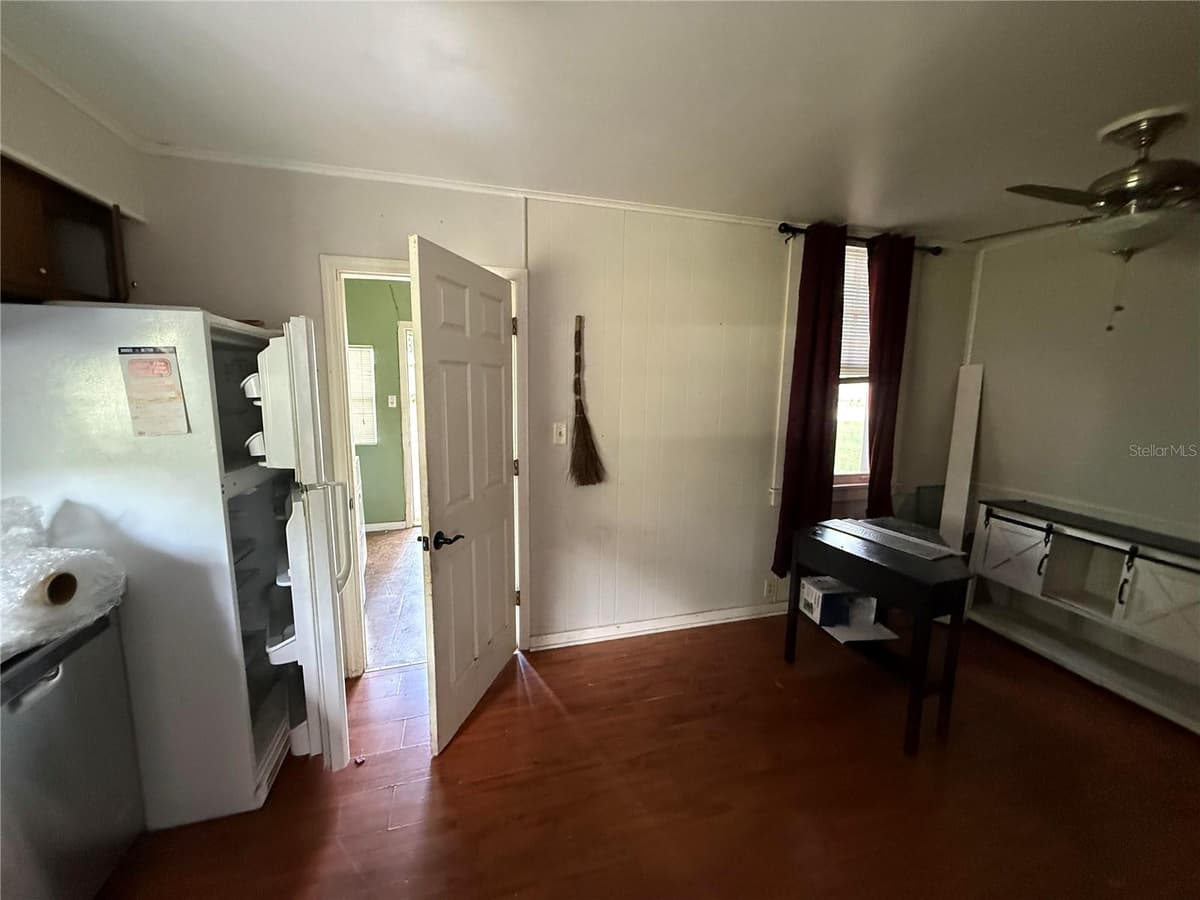 4500 18TH AVENUE — photo 16 of 41