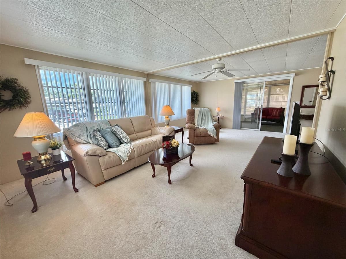 117 JACARANDA DRIVE — photo 6 of 63