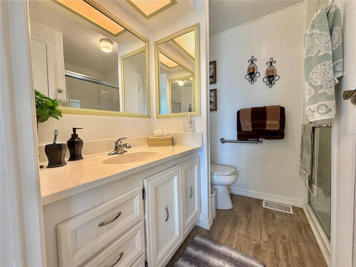 117 JACARANDA DRIVE — photo 46 of 63