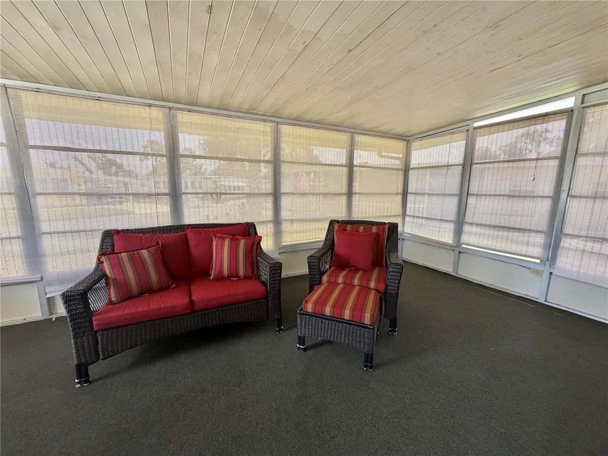 117 JACARANDA DRIVE — photo 29 of 63