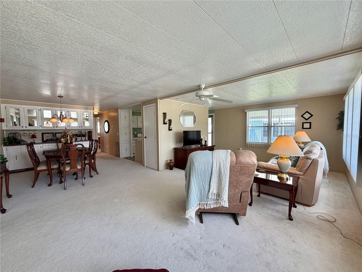 117 JACARANDA DRIVE — photo 10 of 63