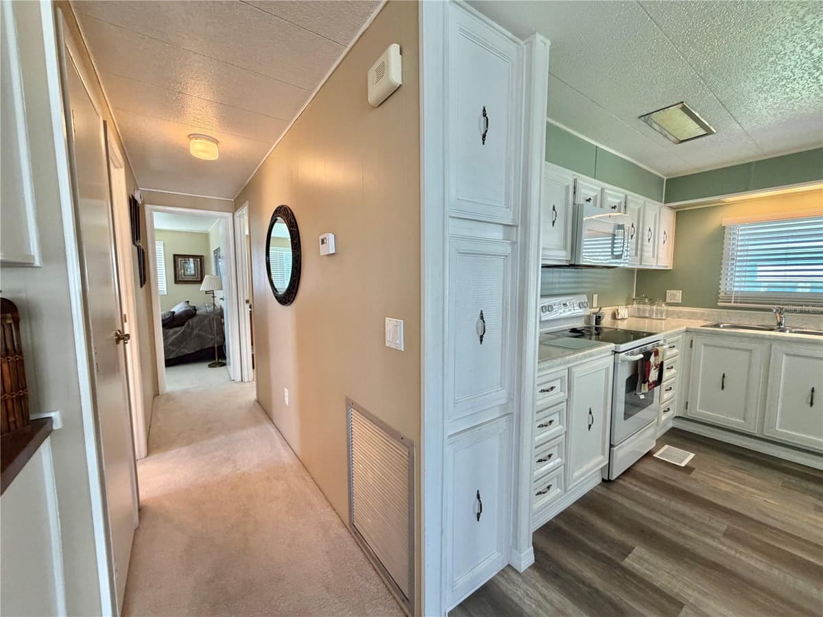 117 JACARANDA DRIVE — photo 32 of 63