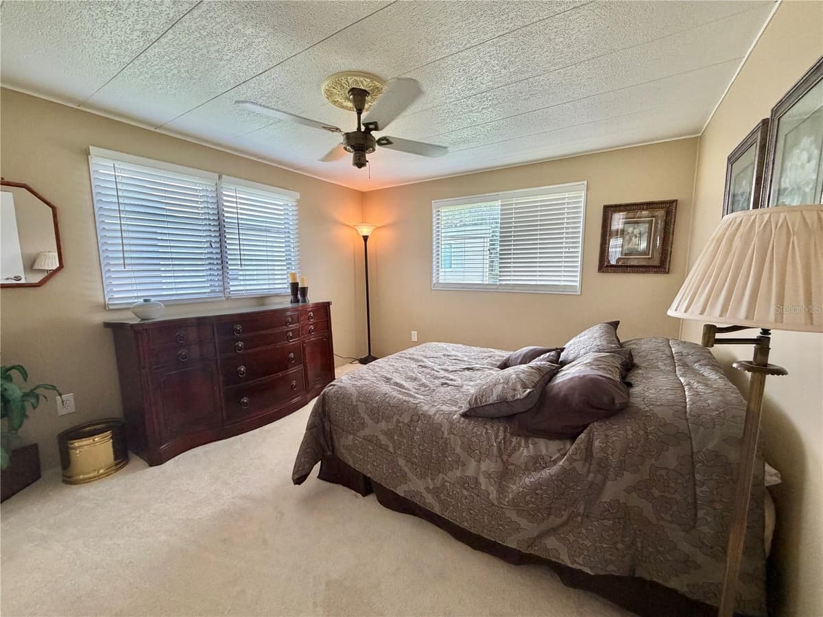 117 JACARANDA DRIVE — photo 37 of 63