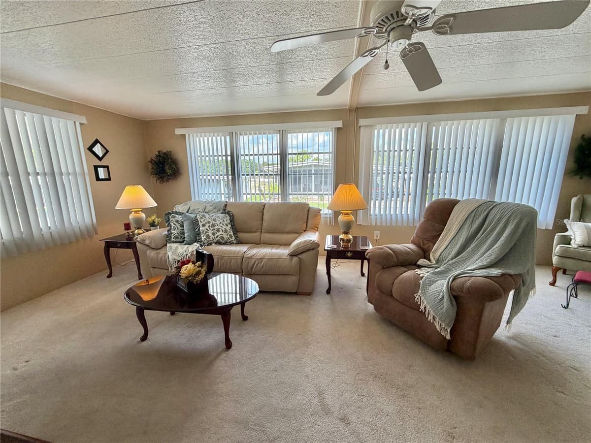 117 JACARANDA DRIVE — photo 12 of 63