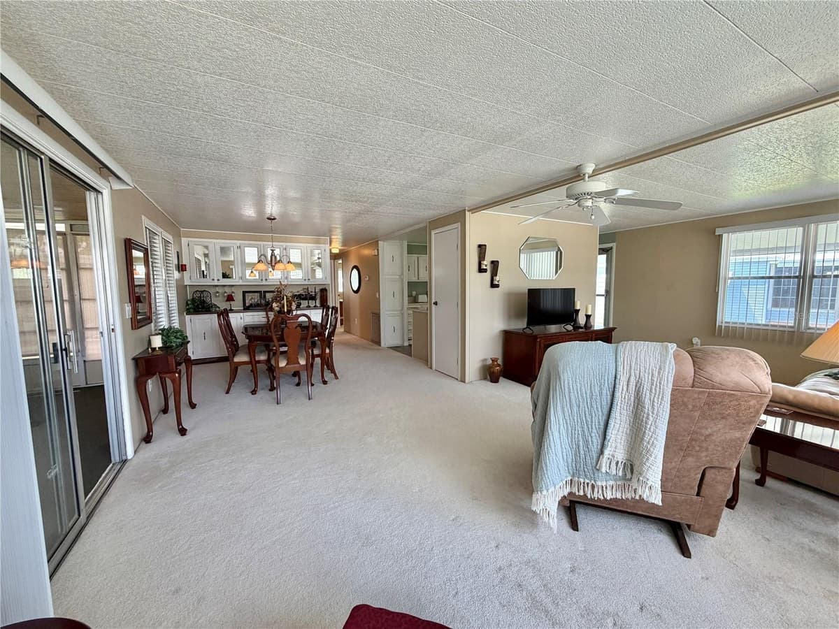 117 JACARANDA DRIVE — photo 11 of 63