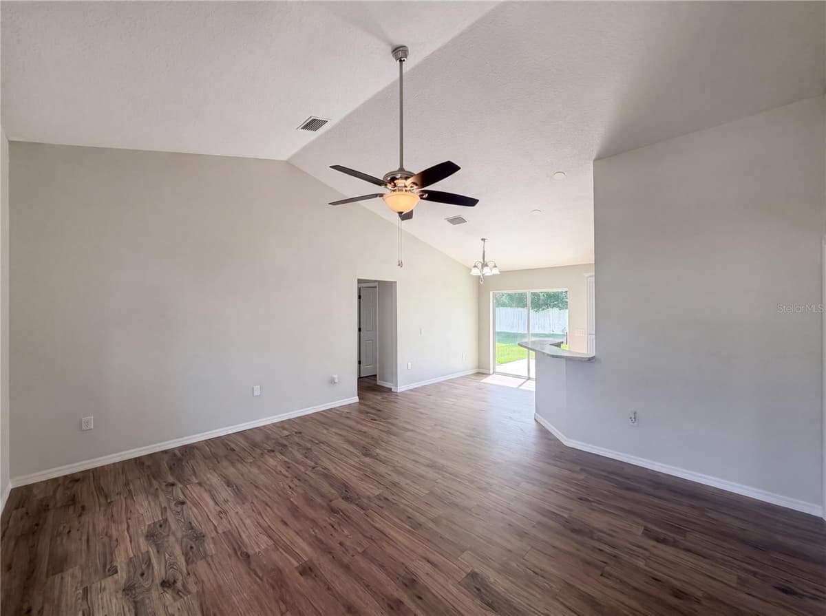 5434 PARNELL AVENUE — photo 2 of 25