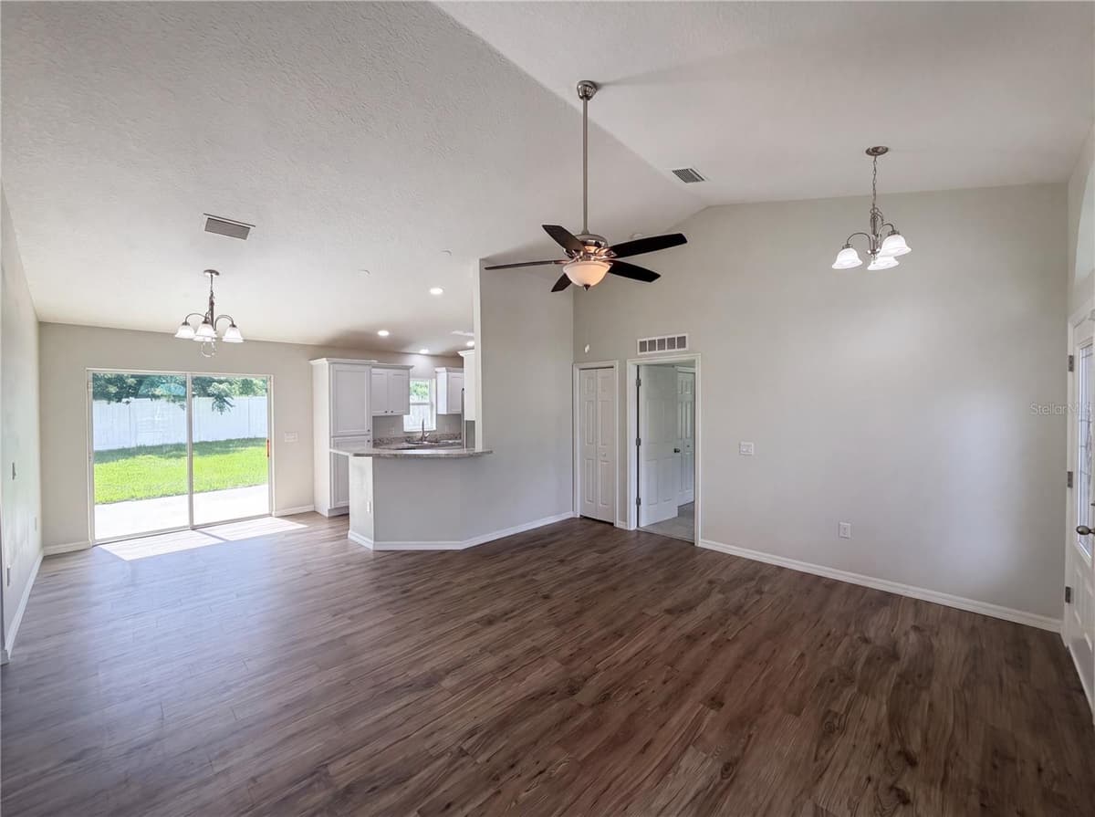 5434 PARNELL AVENUE — photo 3 of 25