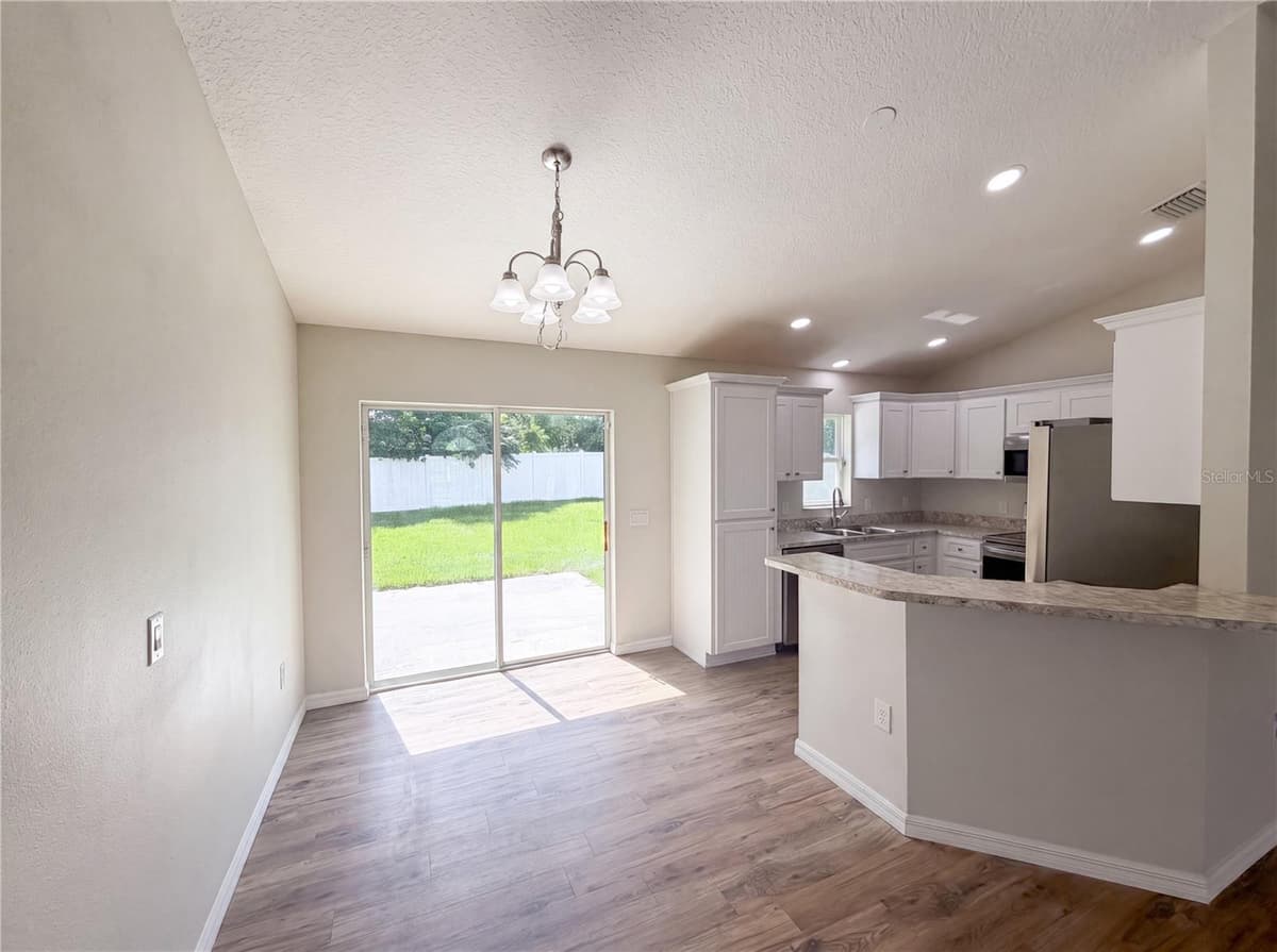 5434 PARNELL AVENUE — photo 6 of 25